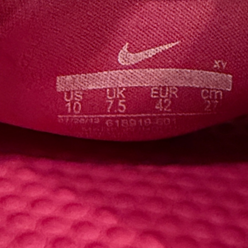 Nike Pink and Gray Camo Slide Sandals - Picture 6 of 7